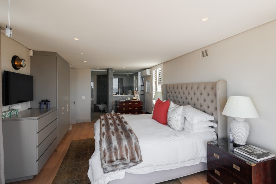 4 Bedroom Property for Sale in Hobie Beach Western Cape
